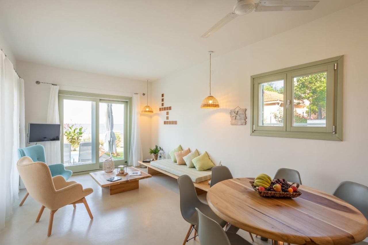 Sea And Sun Luxury Pools' Villas Khorevtó Eksteriør bilde